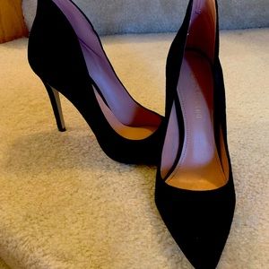 Like new black Enzo Angiolini suede pumps 7.5